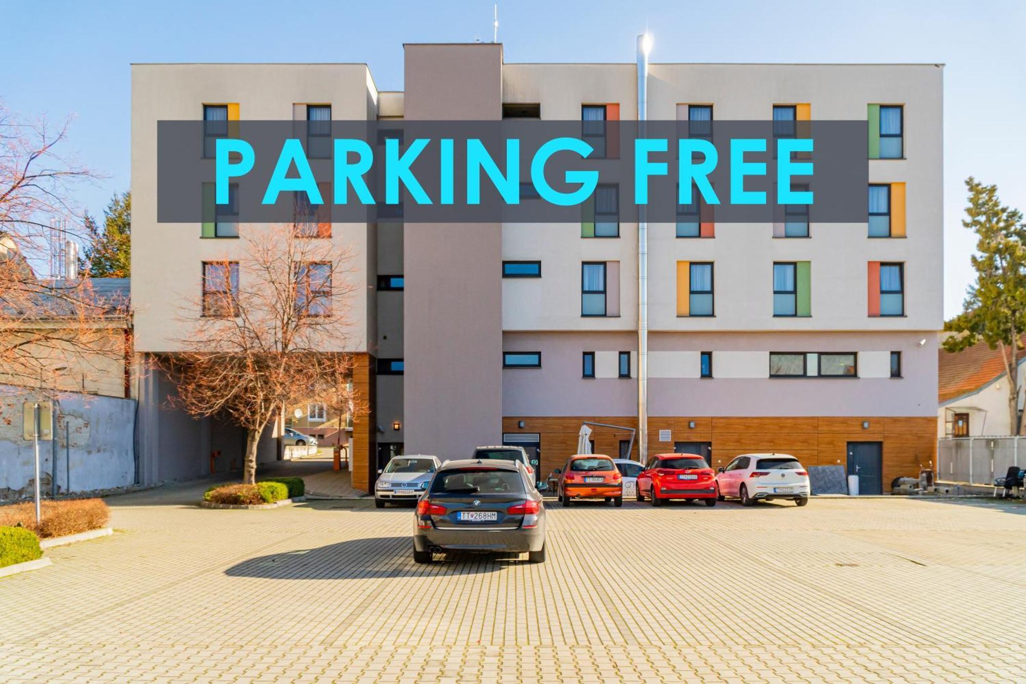 Impiq Hotel Trnava Exterior photo